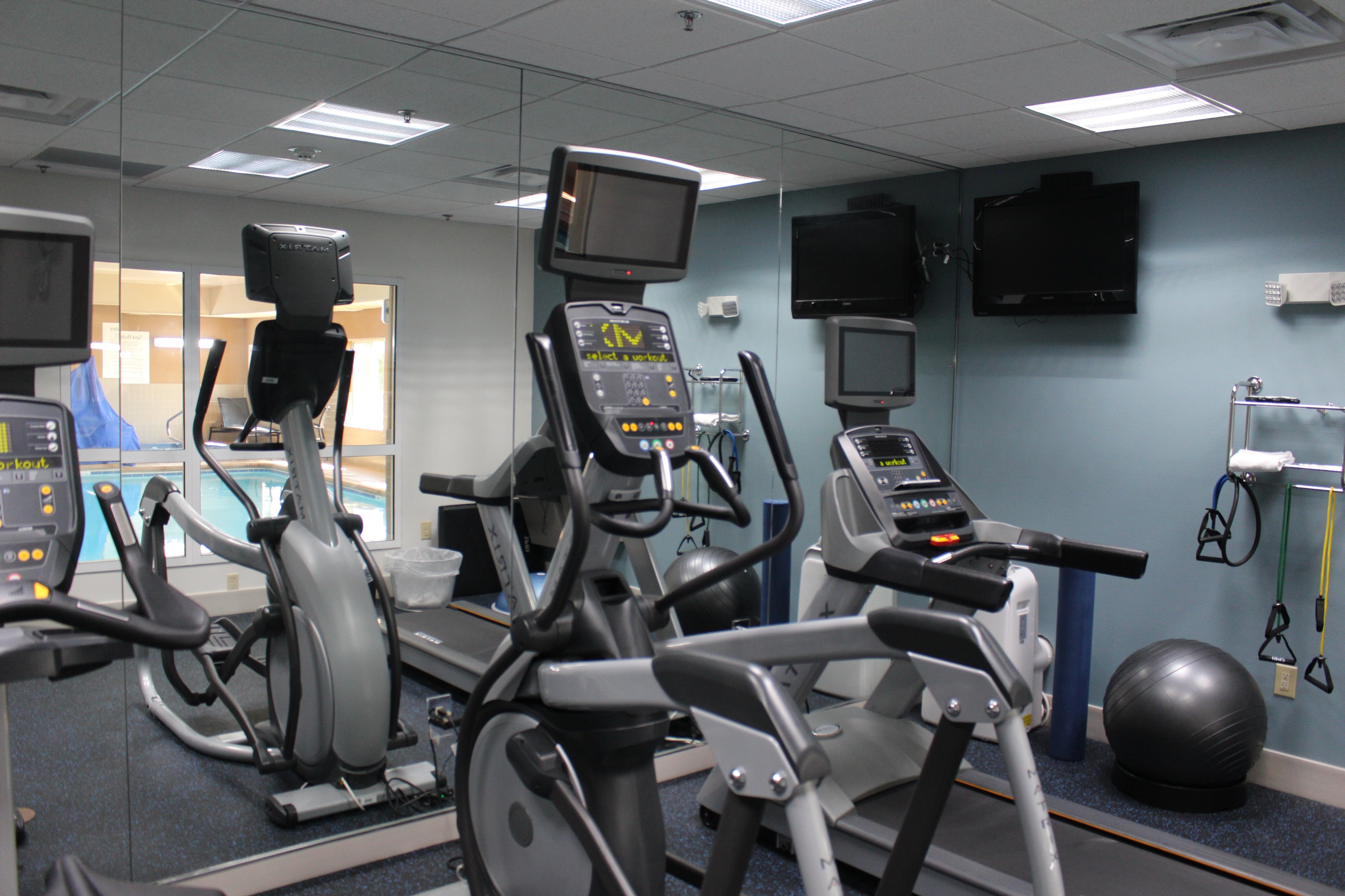 holiday inn express and suites sedalia by ihg