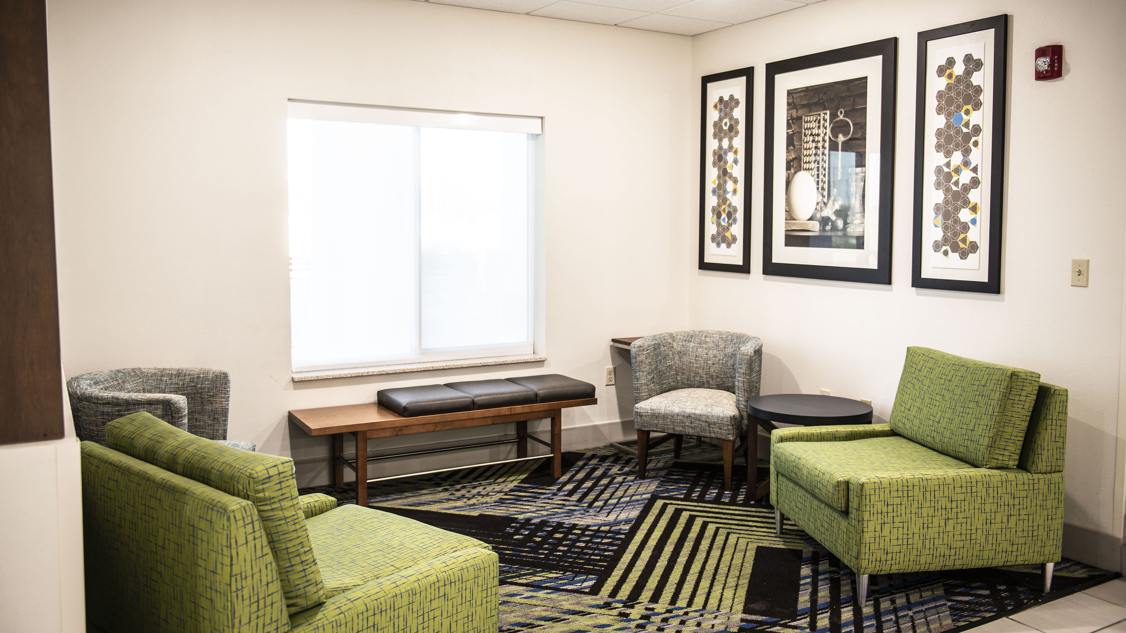 holiday inn express and suites sedalia by ihg