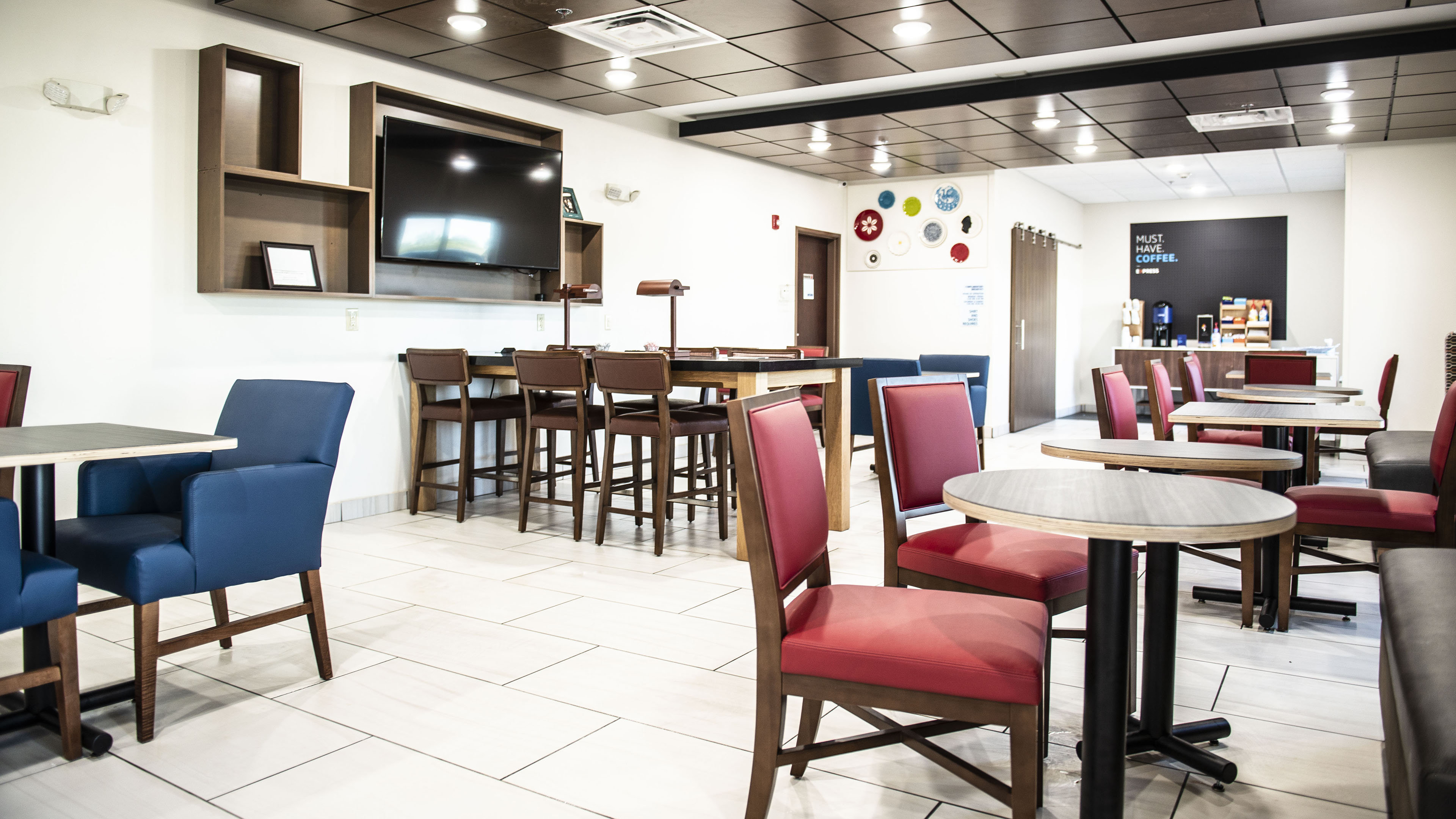 holiday inn express and suites sedalia by ihg