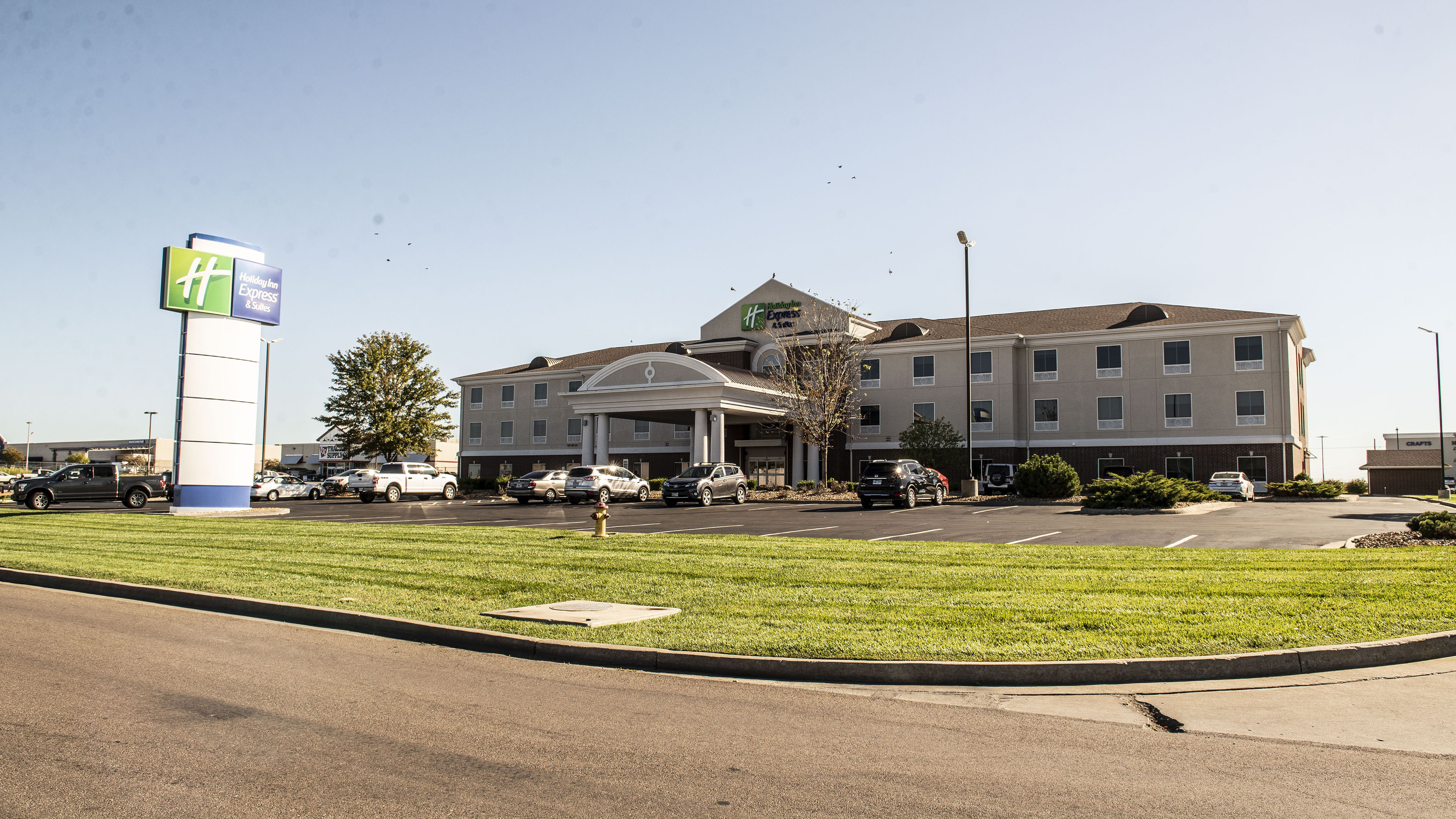 holiday inn express and suites sedalia by ihg