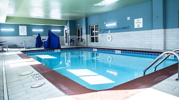Holiday Inn Express & Suites Sedalia By Ihg,Missouri>>Clinton,3 star
