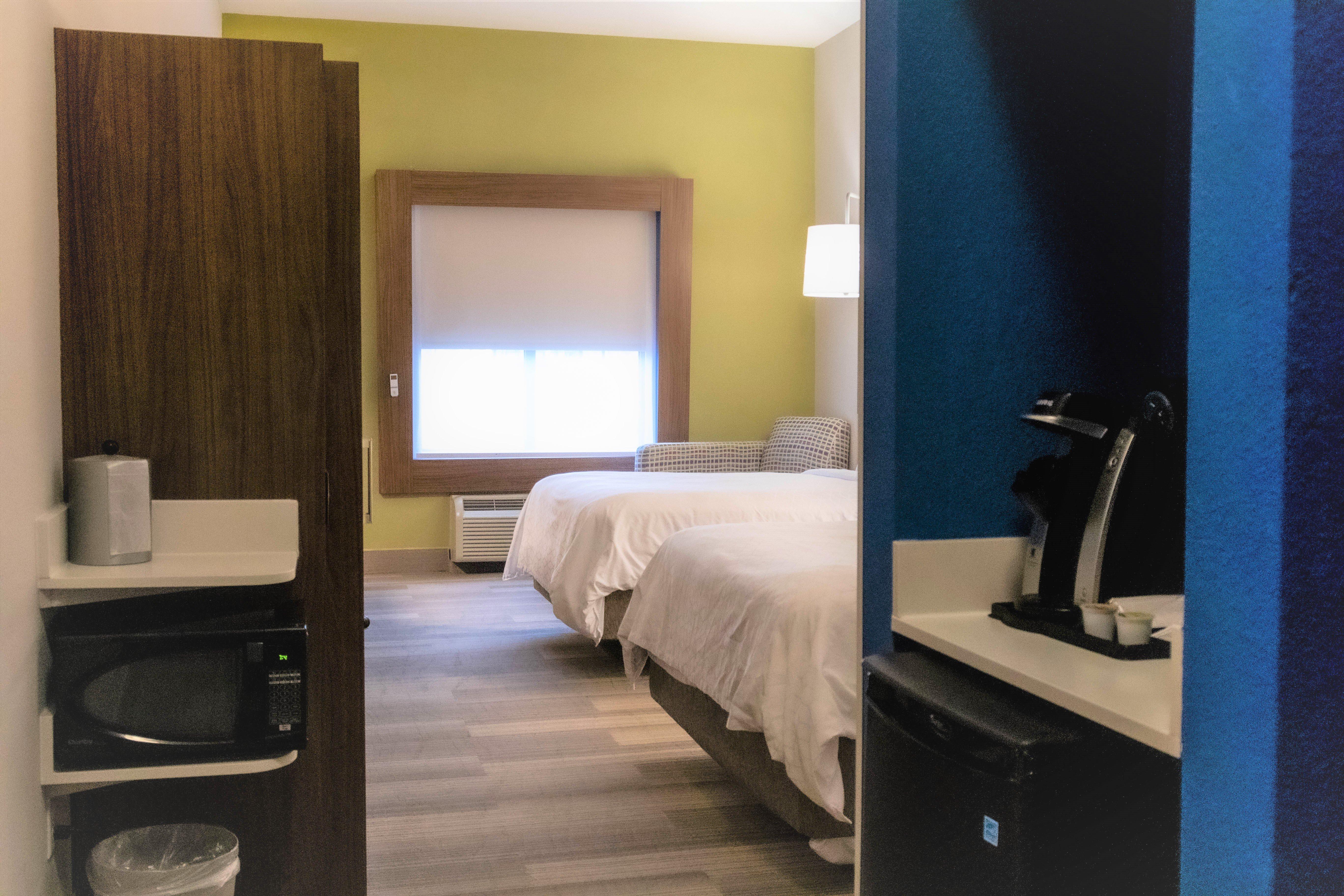 holiday inn express and suites douglas by ihg