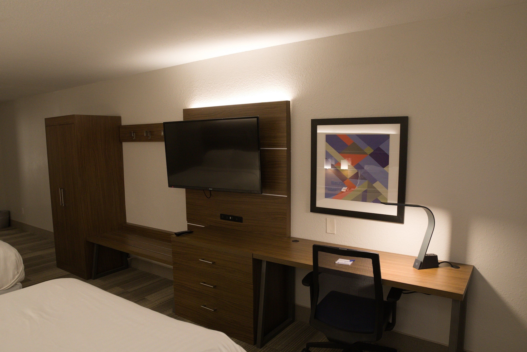 holiday inn express and suites douglas by ihg