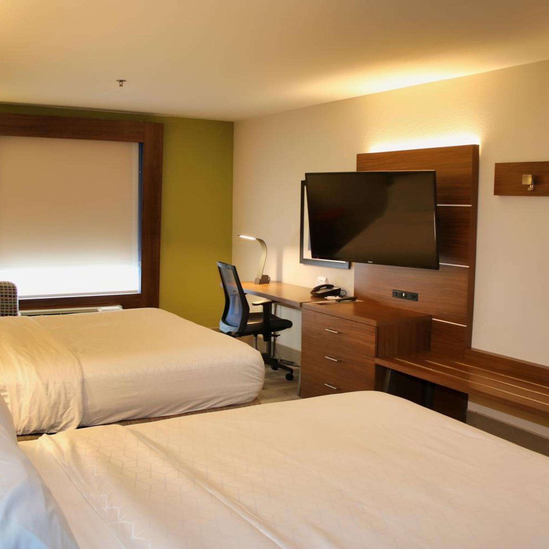 holiday inn express and suites douglas by ihg