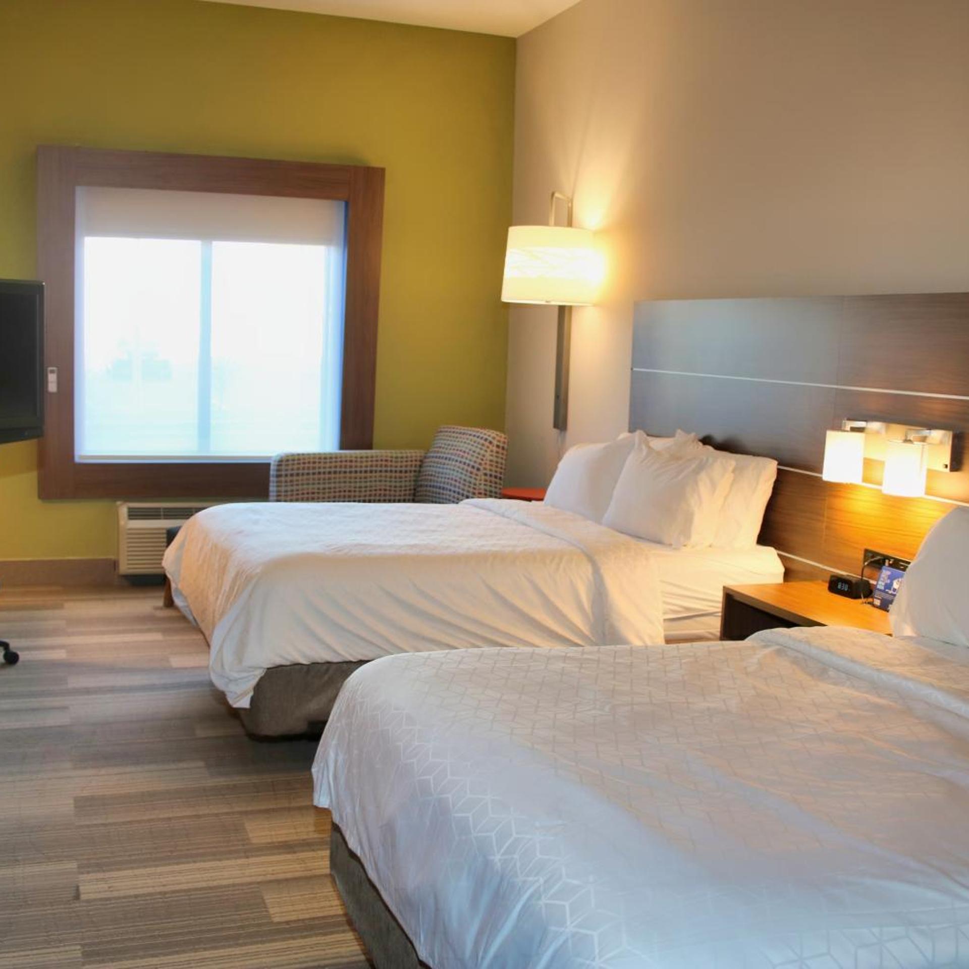 holiday inn express and suites douglas by ihg