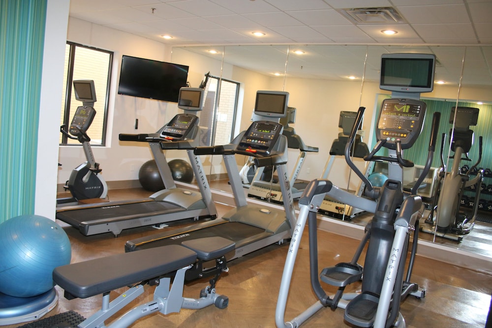 holiday inn express and suites douglas by ihg