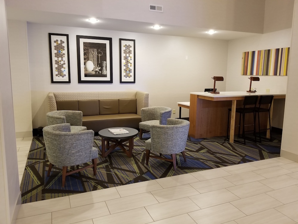 holiday inn express and suites douglas by ihg