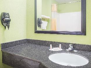 days inn and suites by wyndham swainsboro