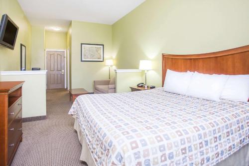 days inn and suites by wyndham swainsboro