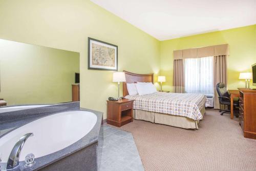 days inn and suites by wyndham swainsboro