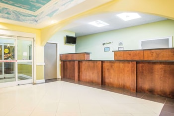 Days Inn & Suites By Wyndham Swainsboro,Georgia>>Dublin,2 star