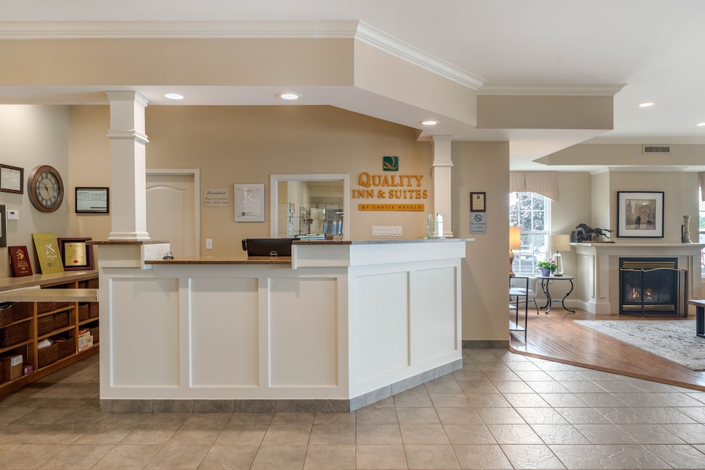 quality inn and suites amsterdam