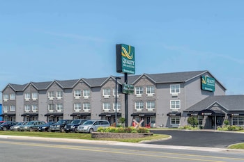 quality inn and suites amsterdam