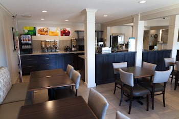 quality inn and suites amsterdam