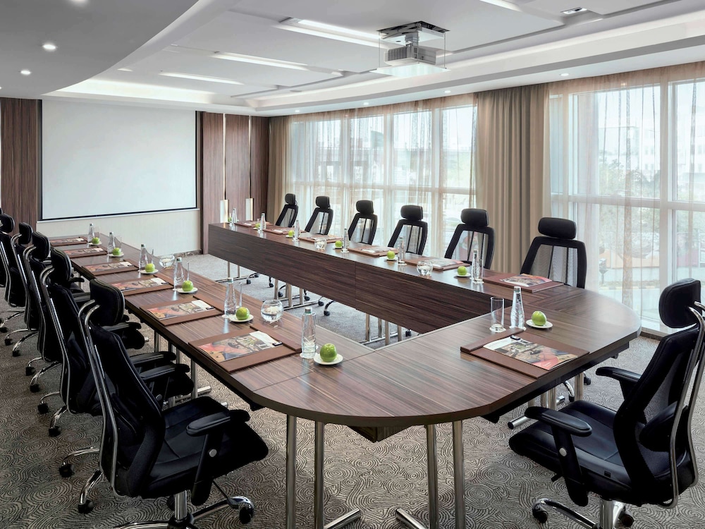 movenpick hotel qassim
