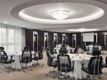 movenpick hotel qassim