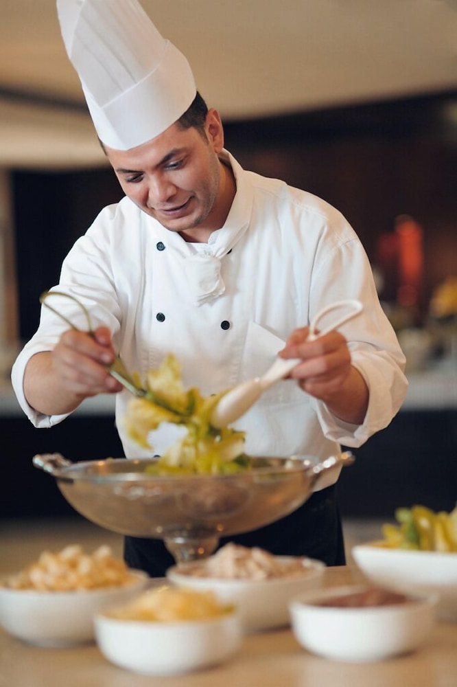 movenpick hotel qassim