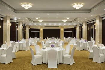movenpick hotel qassim
