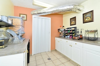 Americas Best Value Inn Fredericksburg N,Fredericksburg>>Falmouth,2 star