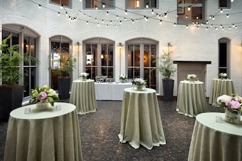 Residence Inn By Marriott Boston Downtown/Seaport,Chestnut Hill>>Boston,3 star