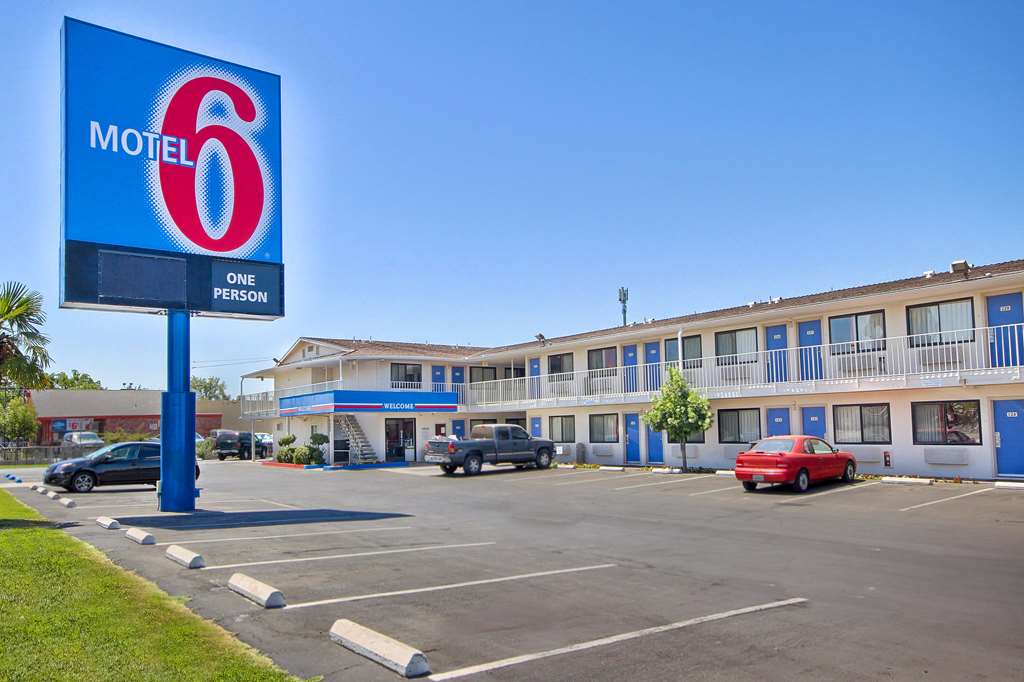 Motel 6 Fresno, Ca - Blackstone North