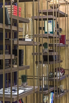 o monot hotel