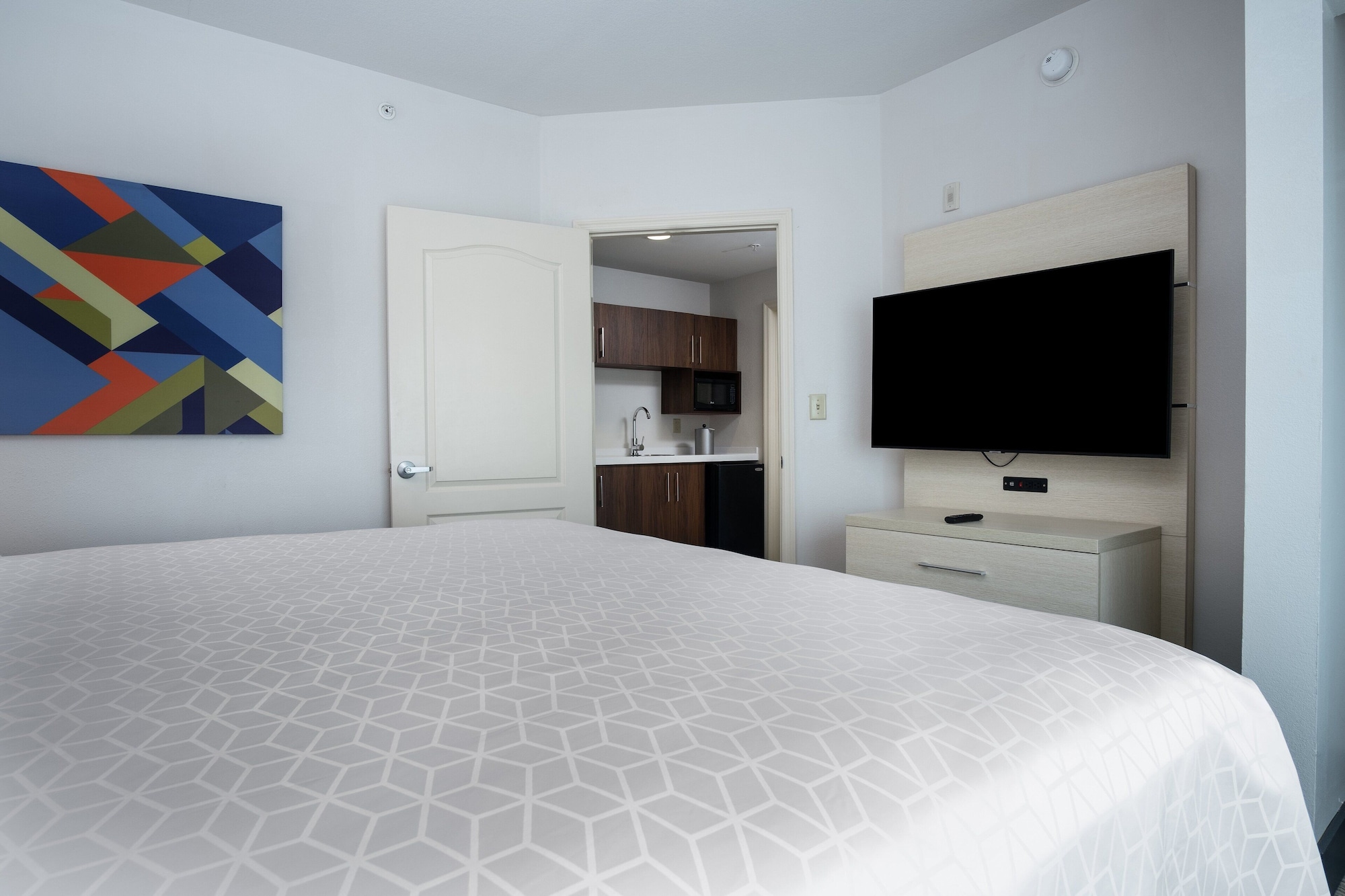 holiday inn express and suites international drive by ihg