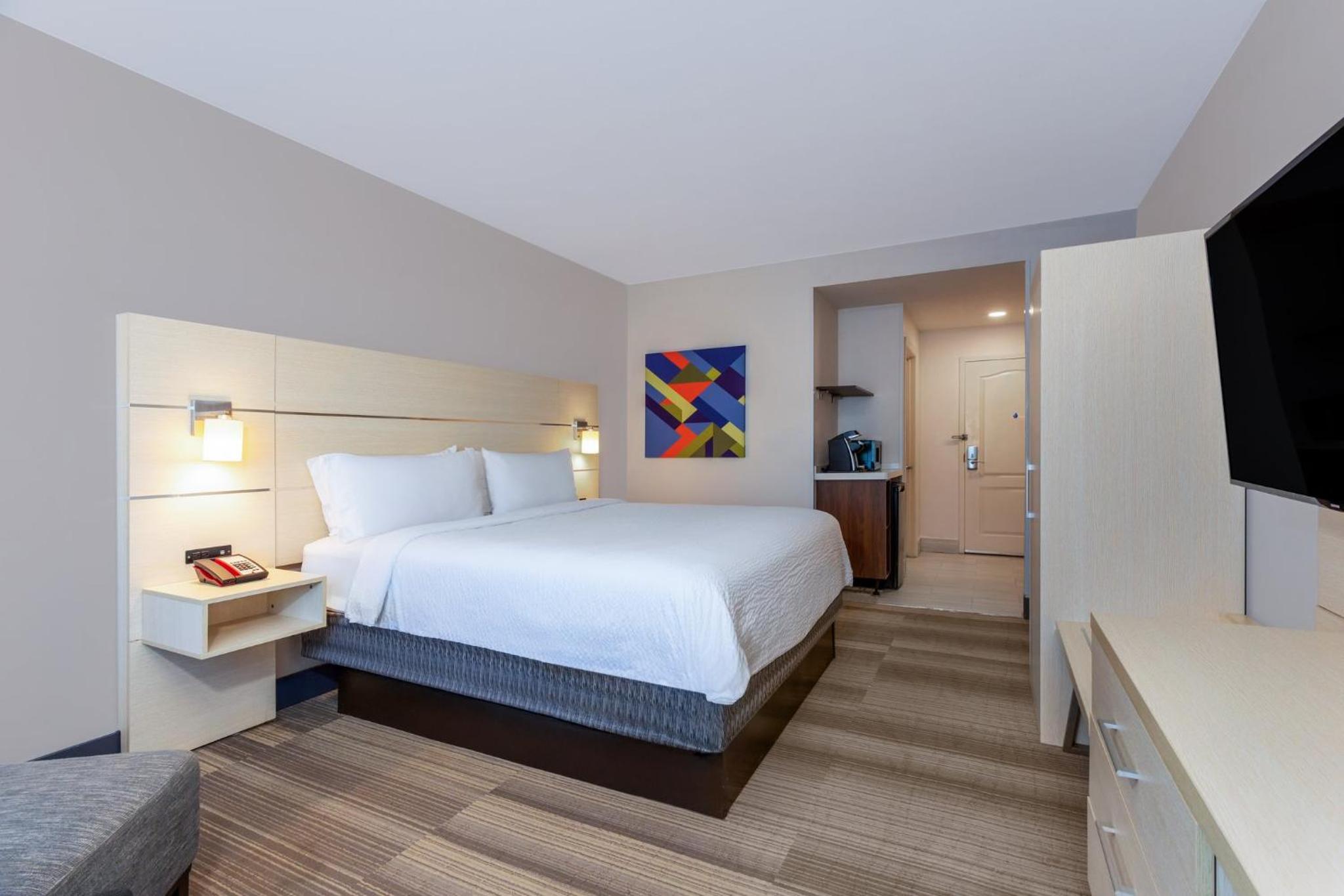 holiday inn express and suites international drive by ihg