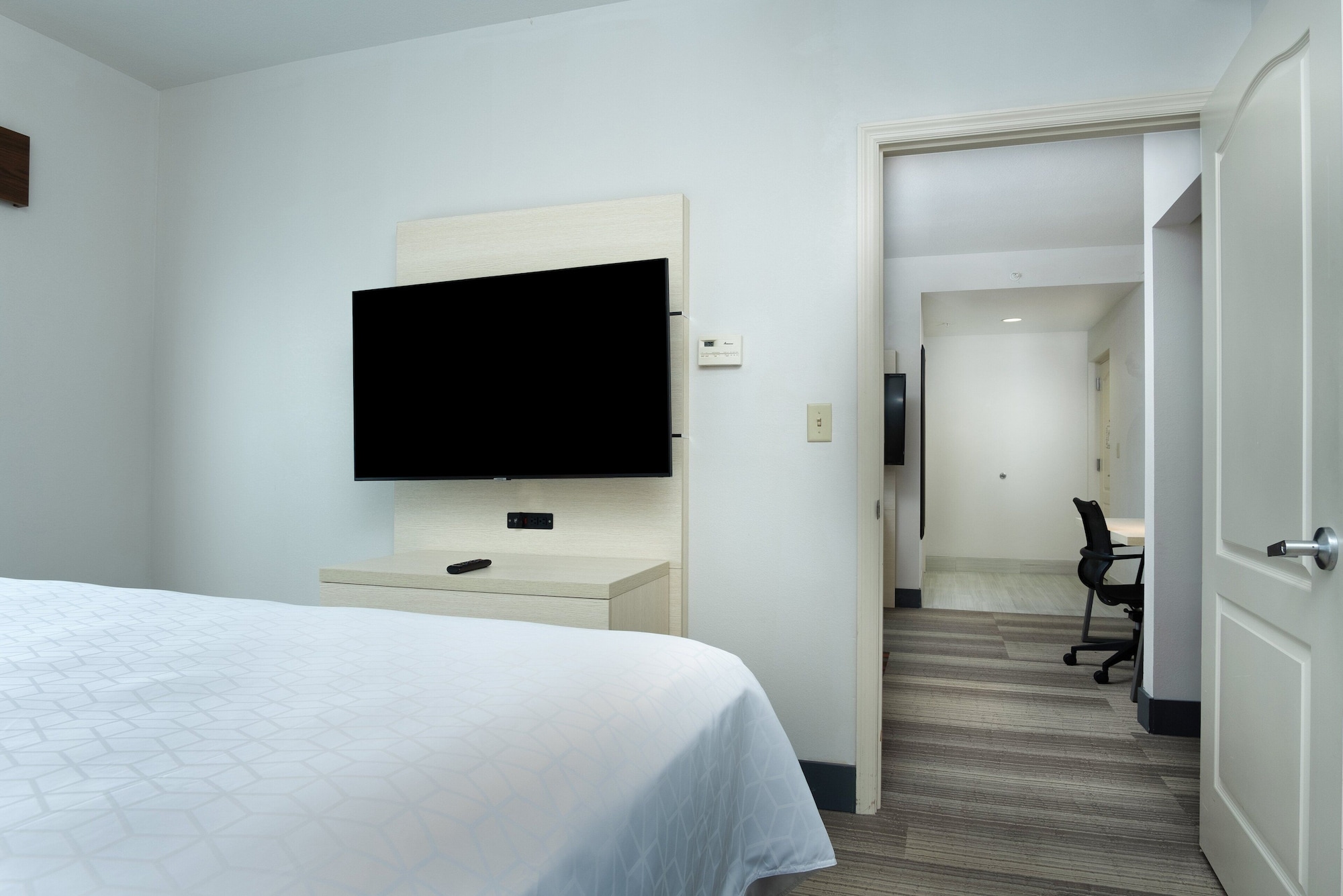 holiday inn express and suites international drive by ihg