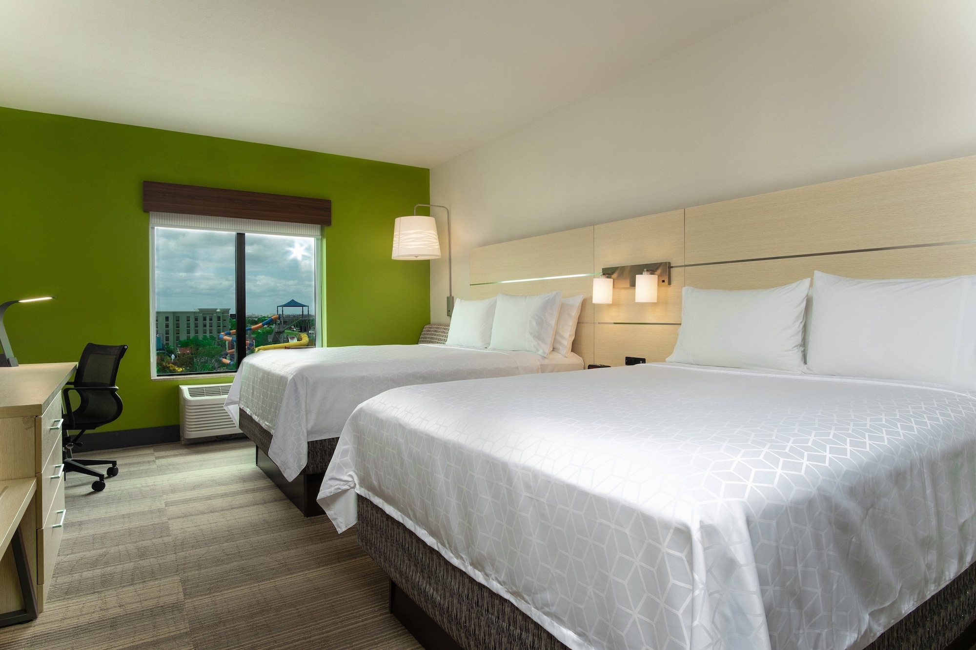 holiday inn express and suites international drive by ihg