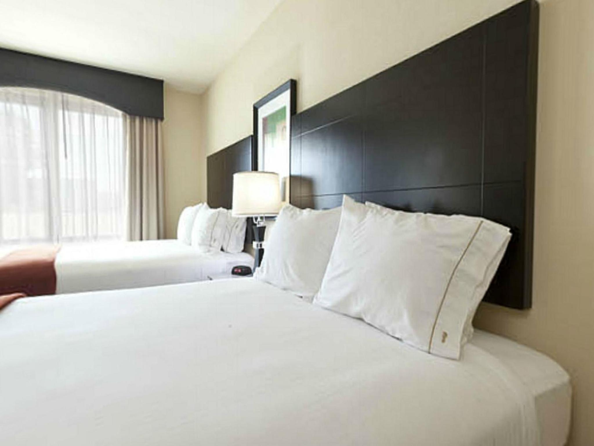 holiday inn express and suites international drive by ihg