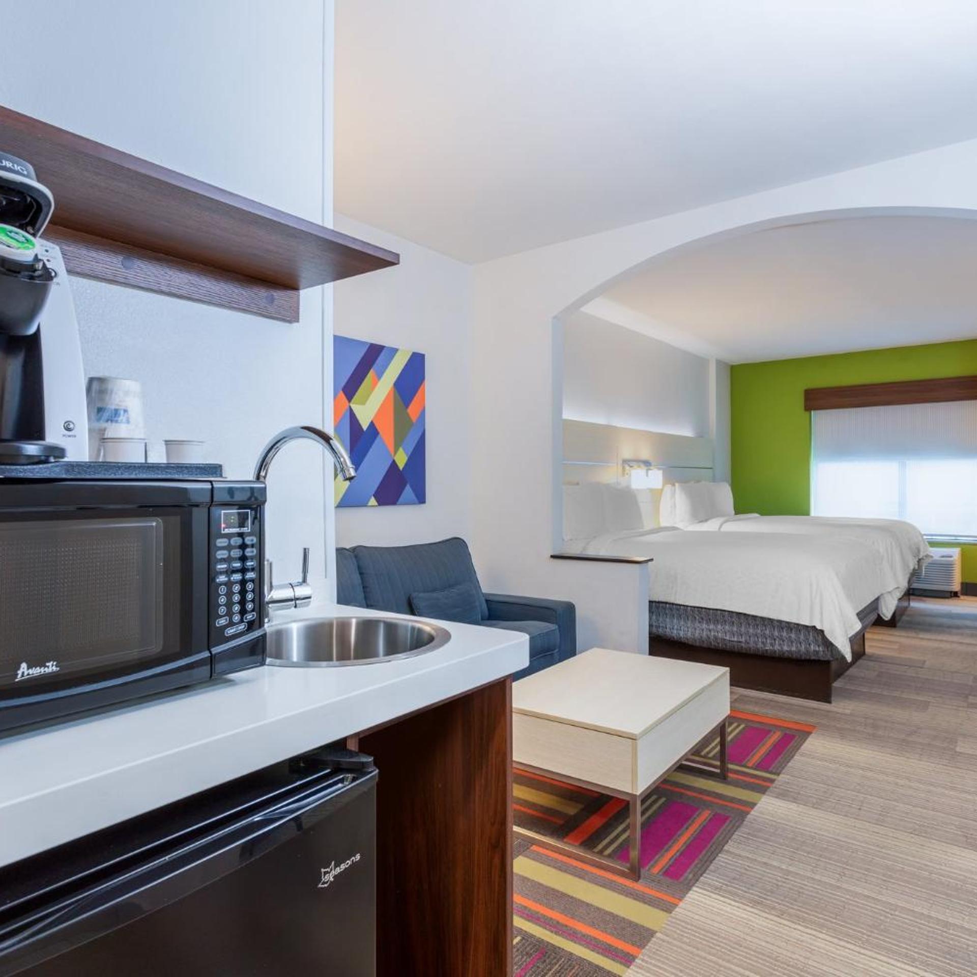 holiday inn express and suites international drive by ihg