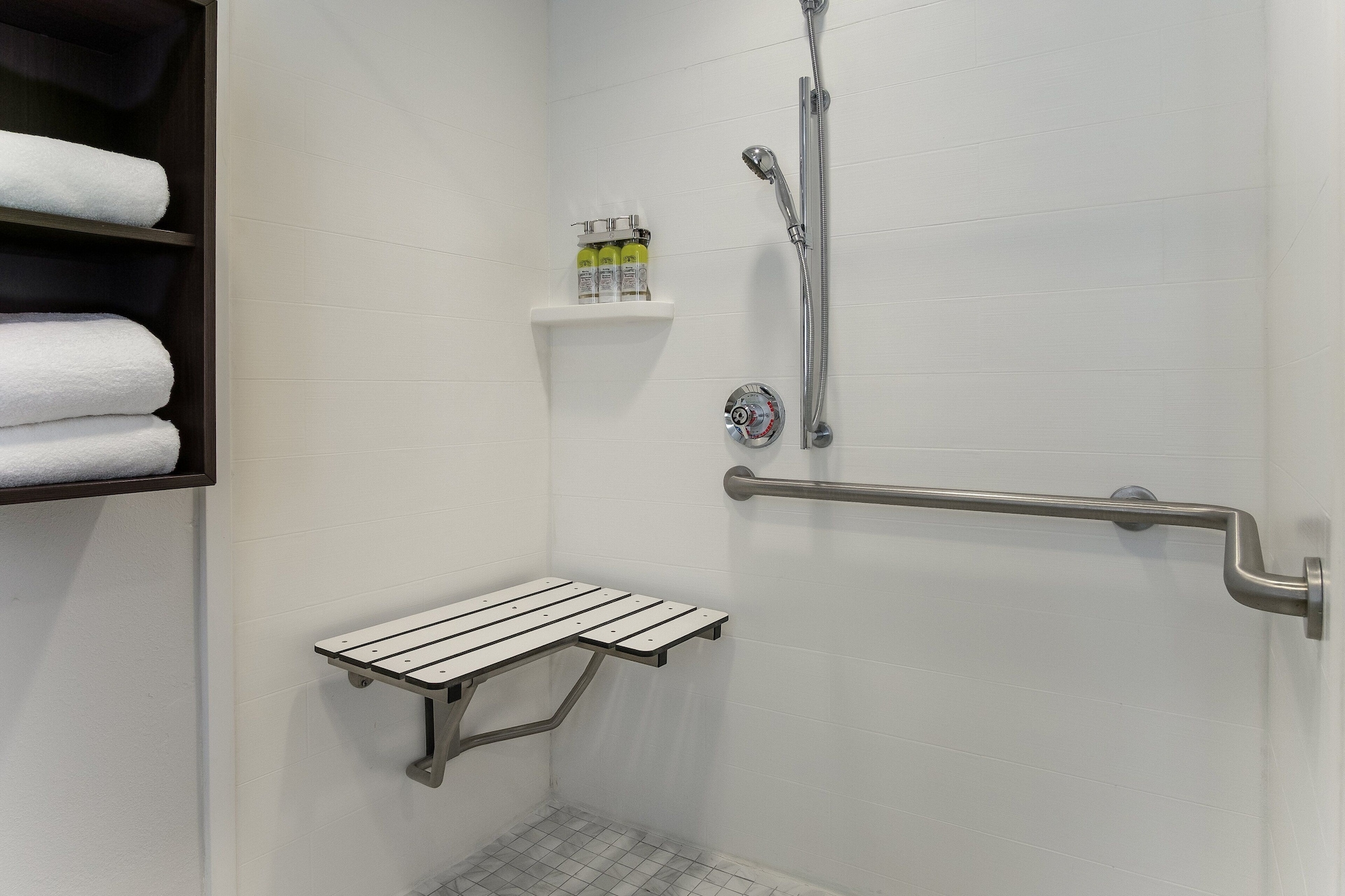 holiday inn express and suites international drive by ihg