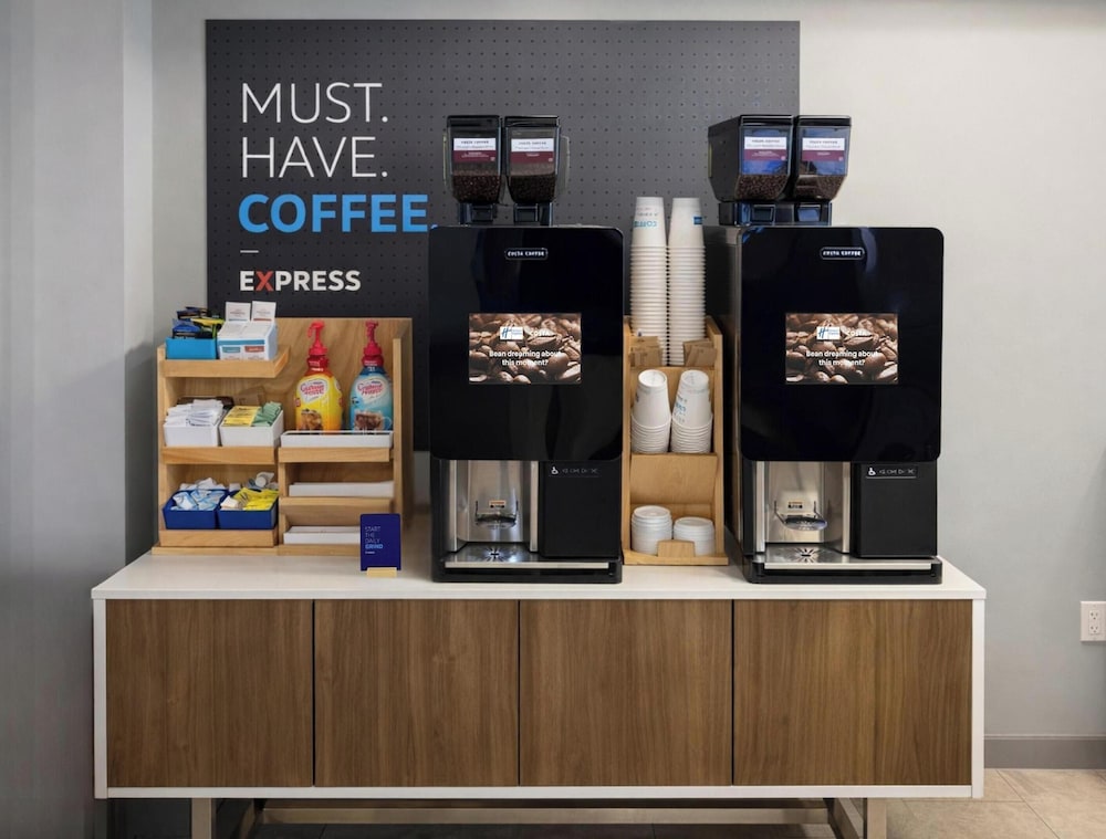 holiday inn express and suites international drive by ihg