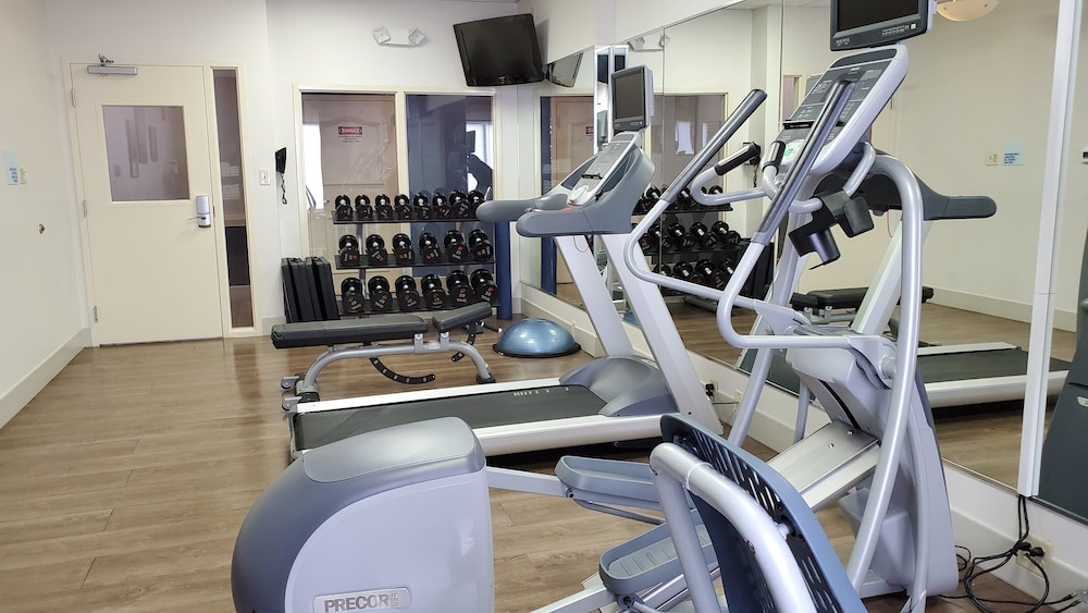 holiday inn express and suites international drive by ihg