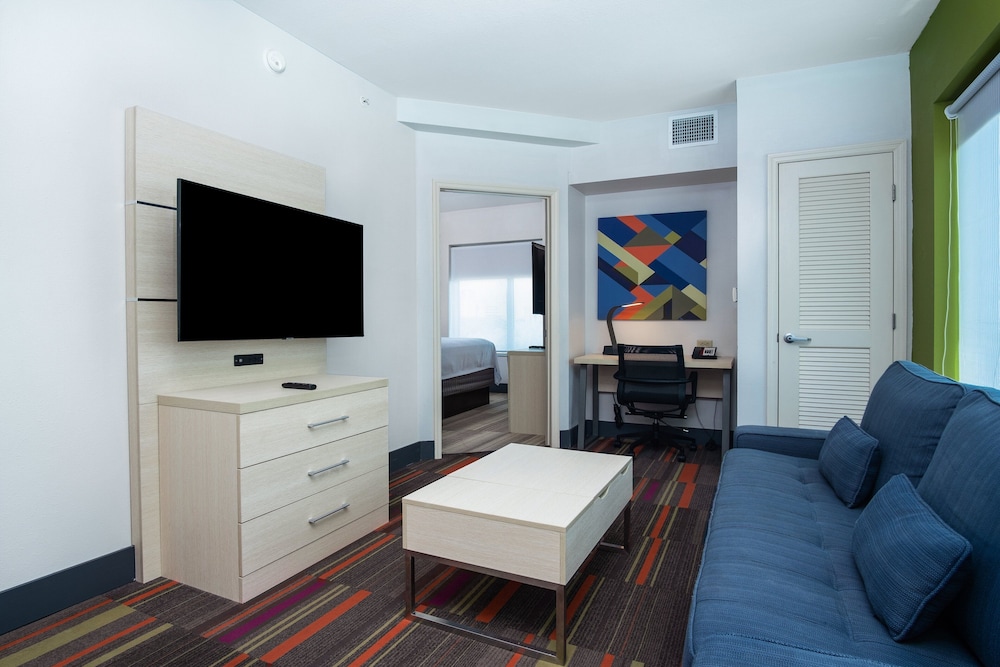 holiday inn express and suites international drive by ihg