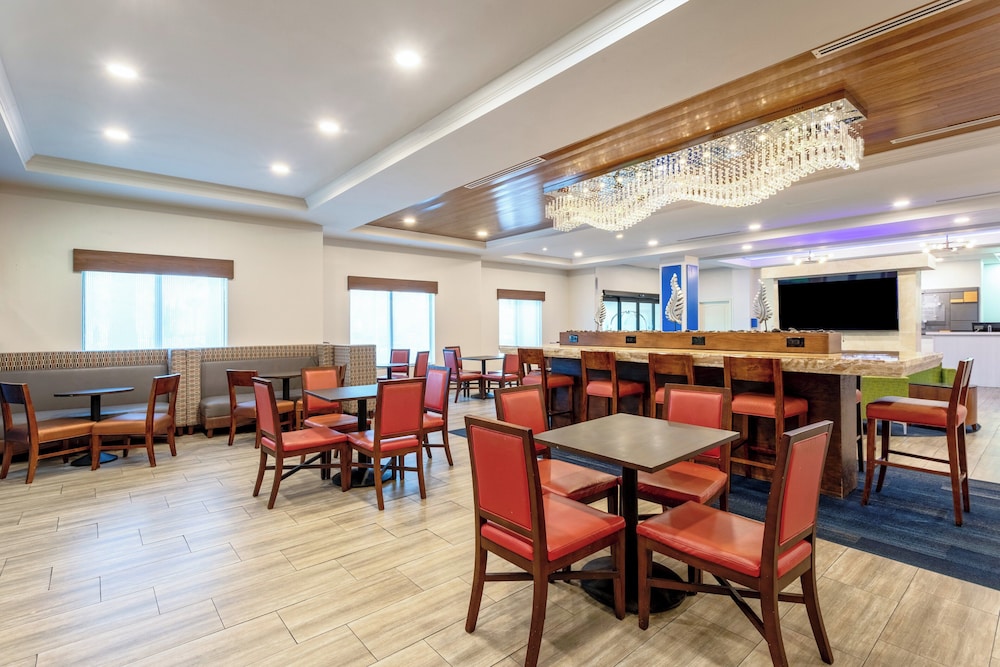 holiday inn express and suites international drive by ihg