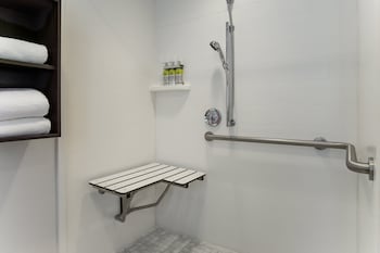 Holiday Inn Express & Suites, International Drive By Ihg,International Drive>>Florida,4 star