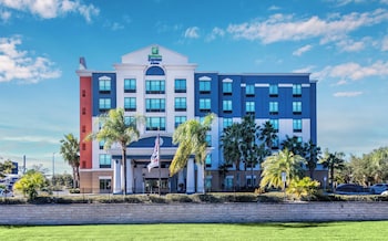 Holiday Inn Express & Suites, International Drive By Ihg,International Drive>>Florida,4 star