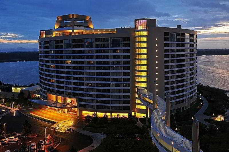 bay lake tower at disneys contemporary resort