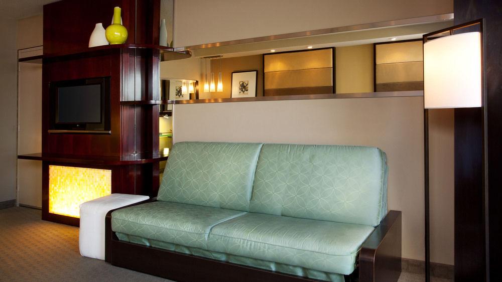 bay lake tower at disneys contemporary resort