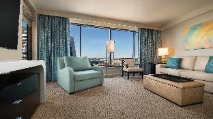 bay lake tower at disneys contemporary resort