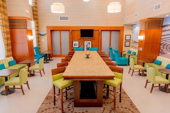 Hampton Inn & Suites Riverside/Corona East,Home Gardens>>Colton,3 star