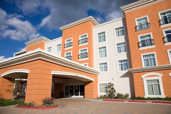 embassy suites by hilton valencia