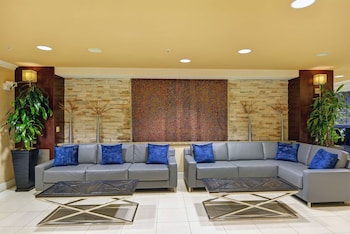 embassy suites by hilton valencia