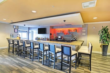 embassy suites by hilton valencia