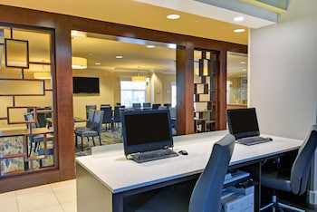embassy suites by hilton valencia