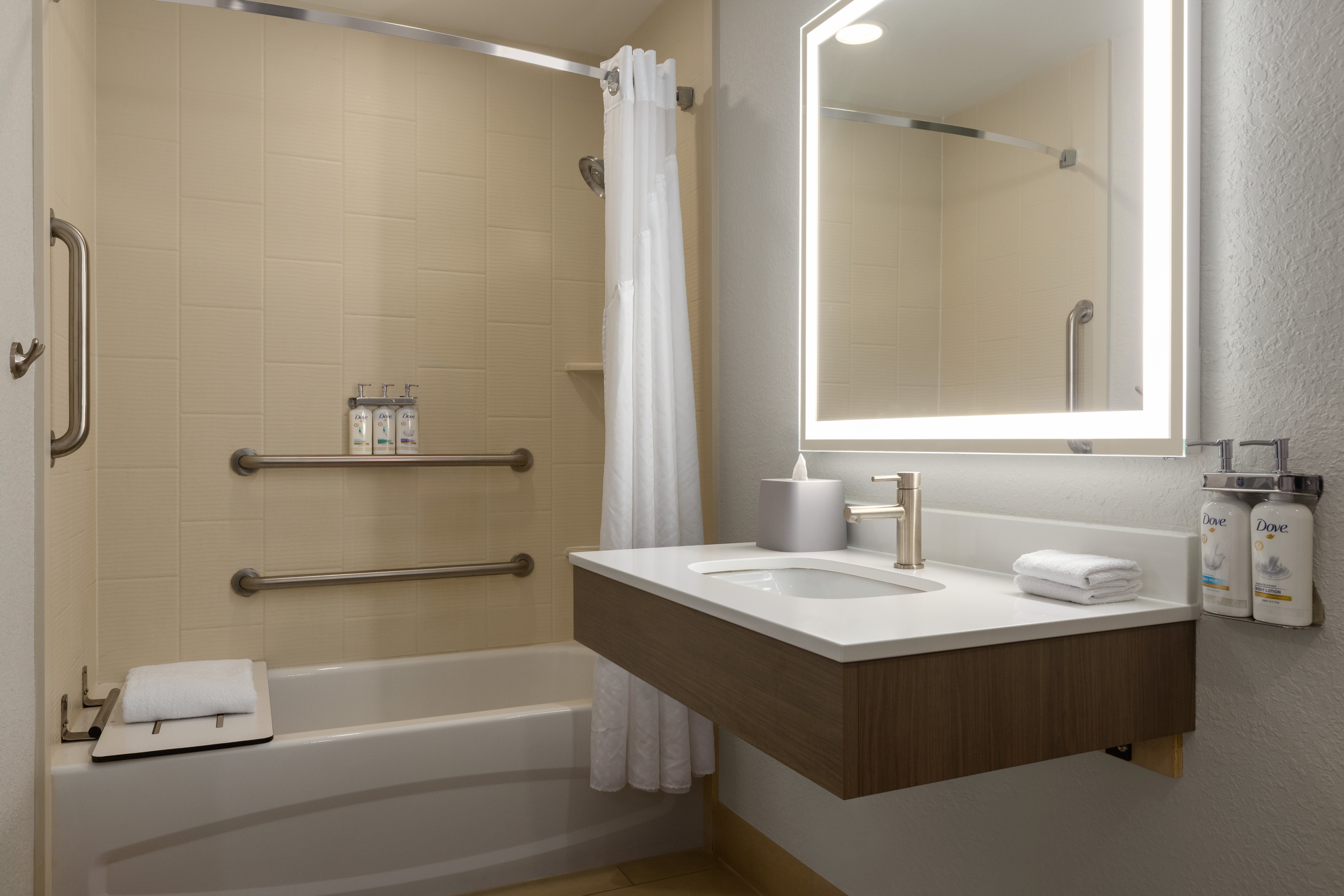 holiday inn express and suites fort lauderdale airport south