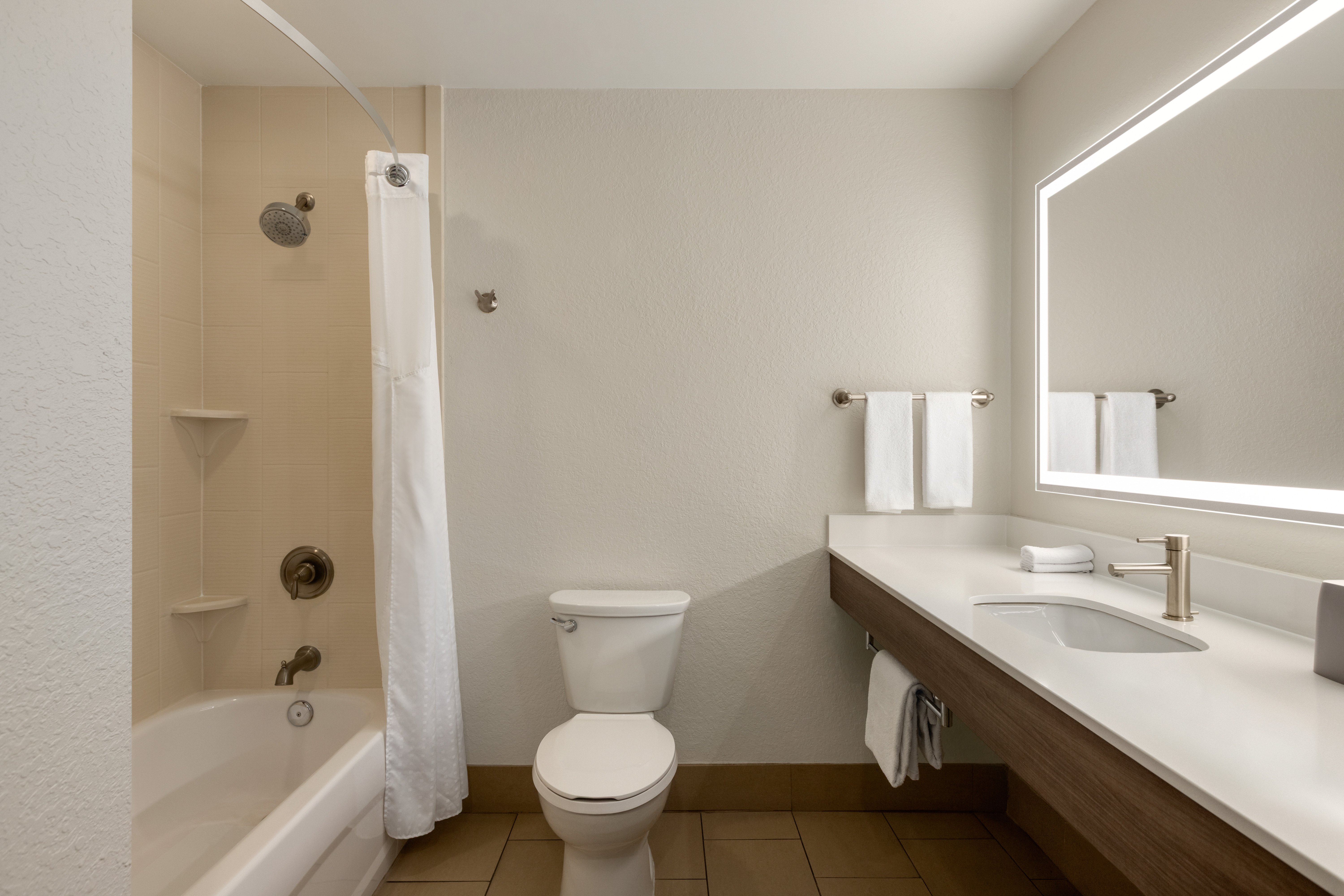 holiday inn express and suites fort lauderdale airport south