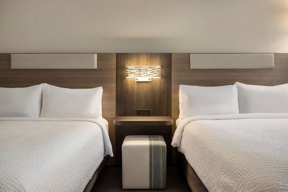 holiday inn express and suites fort lauderdale airport south